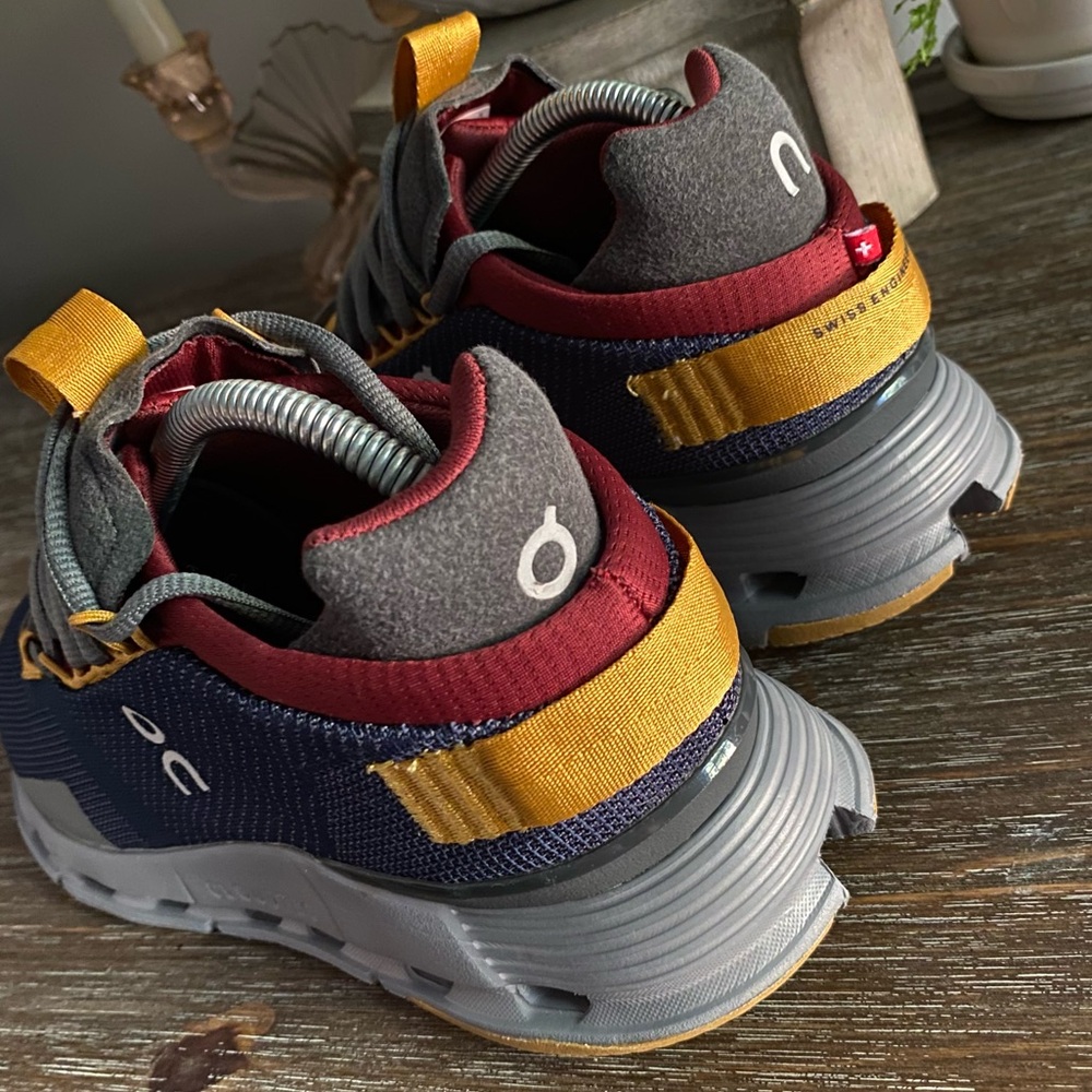 On Cloud Cloudnova Running Athletic Sneakers Shoes Womens 9 Denim Blue Ruby Red - Picture 6 of 11